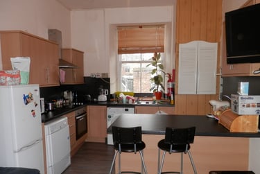 4 bed flat, Whitehall Street, City centre, Dundee, DD14AF - Image 3